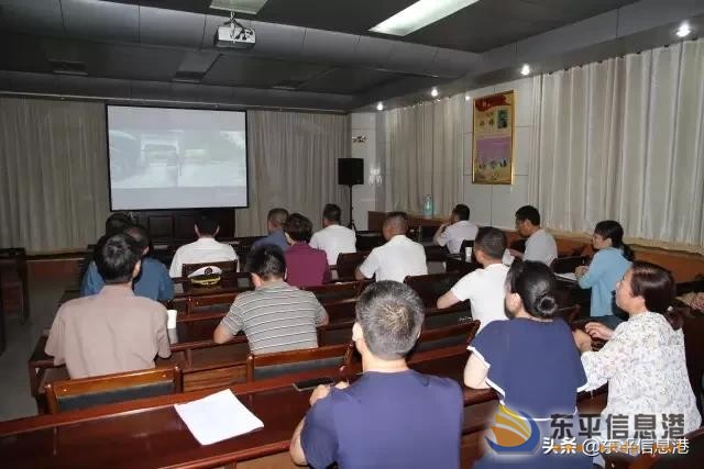 縣交通運輸局組織收看《勇做新時代泰山“挑山工”》政論片