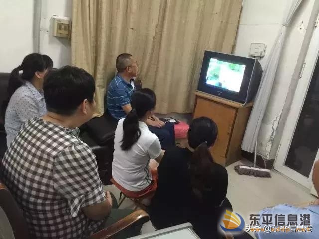 縣交通運輸局組織收看《勇做新時代泰山“挑山工”》政論片