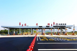 泰東高速公路項(xiàng)目交安工程順利完工，進(jìn)入通車(chē)倒計(jì)時(shí)階段！