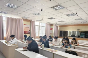 深耕教研路 筆尖綻芳華 ——縣實驗小學開展英語學科書寫培訓活動